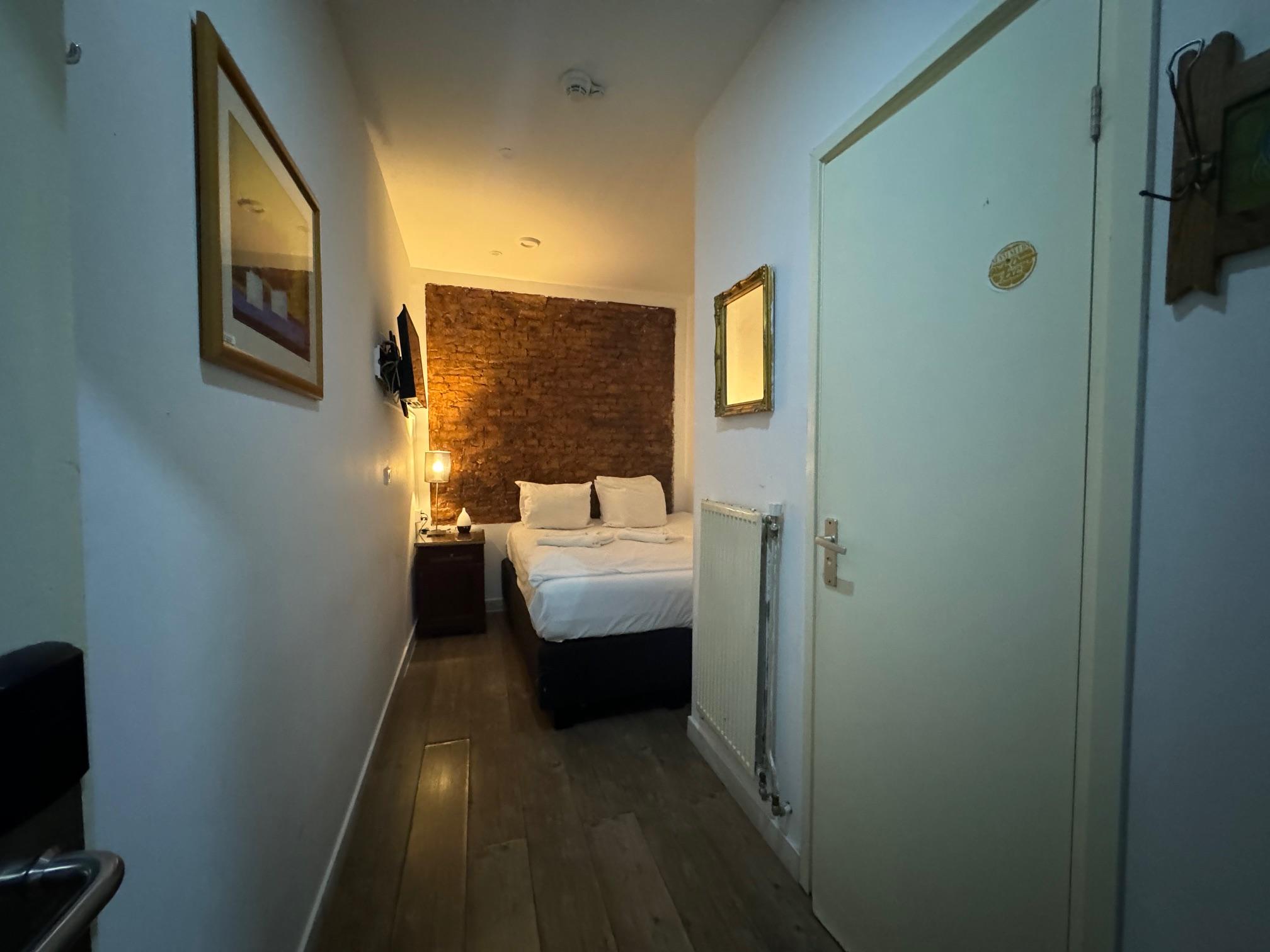 Room, Double Bed, No Window