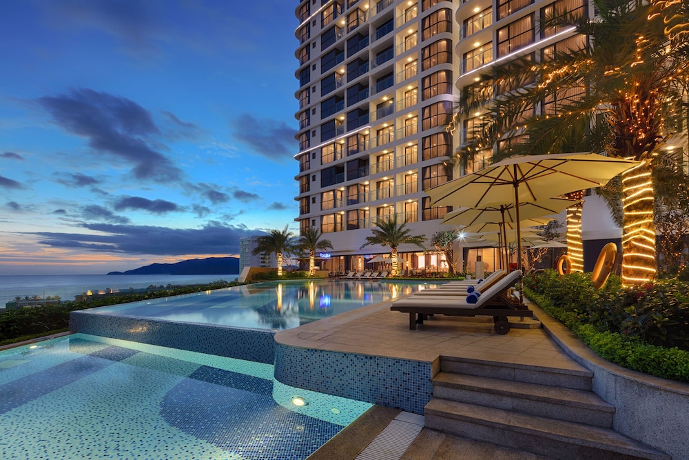 Vinpearl Empire Nha Trang, Affiliated by Melia 5/73