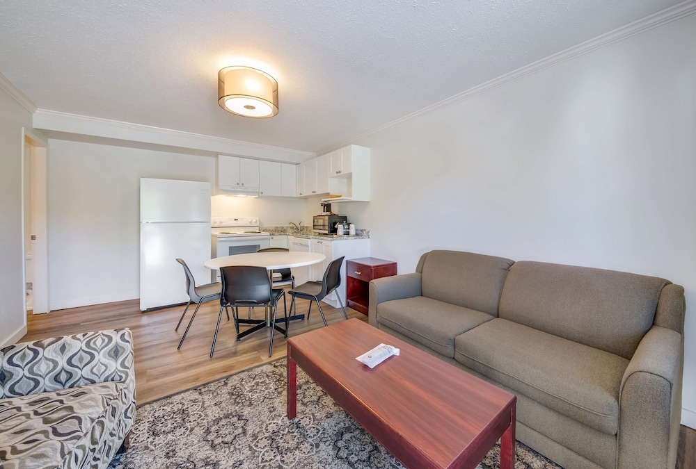Surestay By Best Western Rossland Red Mountain 25/48