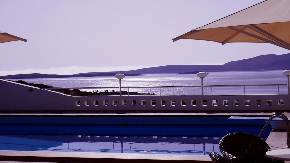 CASTRI VILLAGE HOTEL