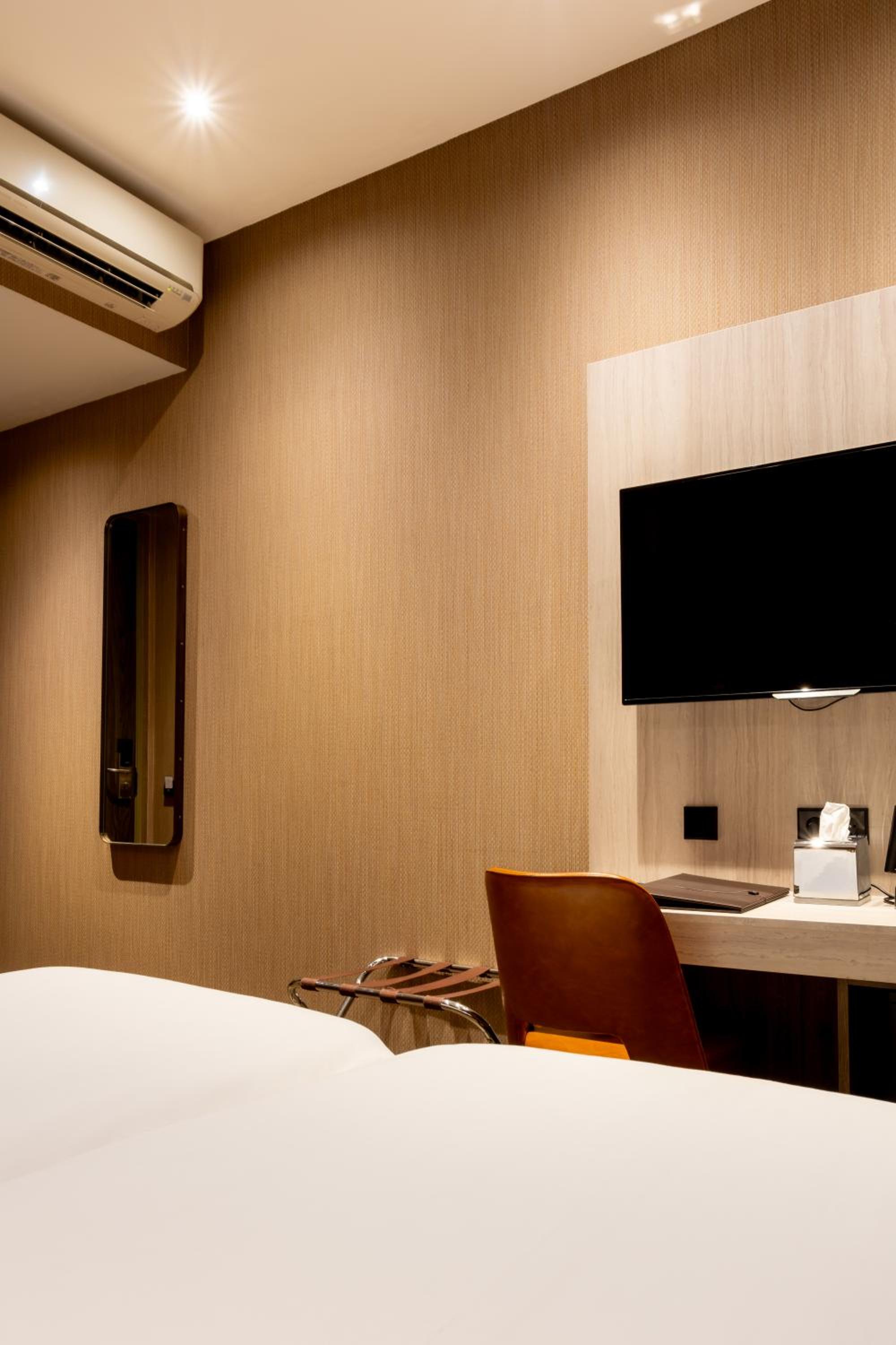 rooms