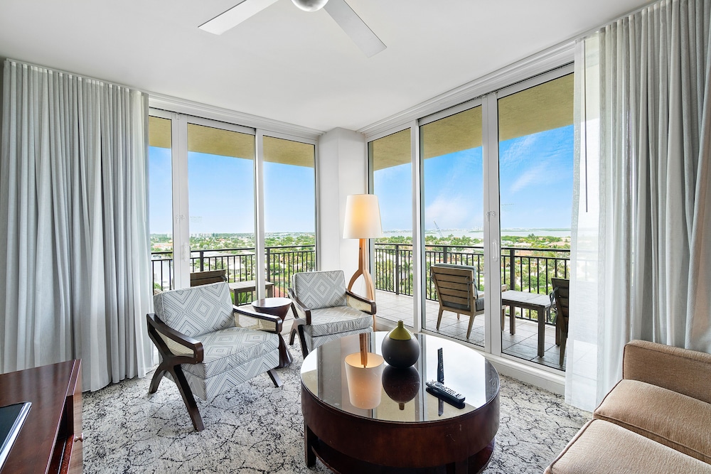 Palm Beach Singer Island Resort and Spa Luxury Suites 25/50