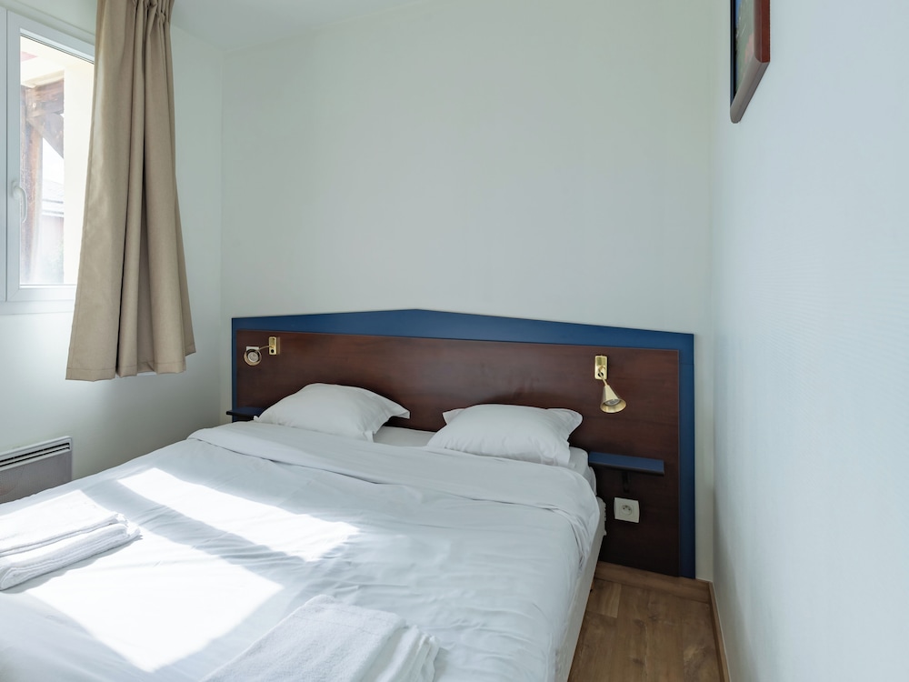 3 Rooms, Apartment, Double and Twin Beds