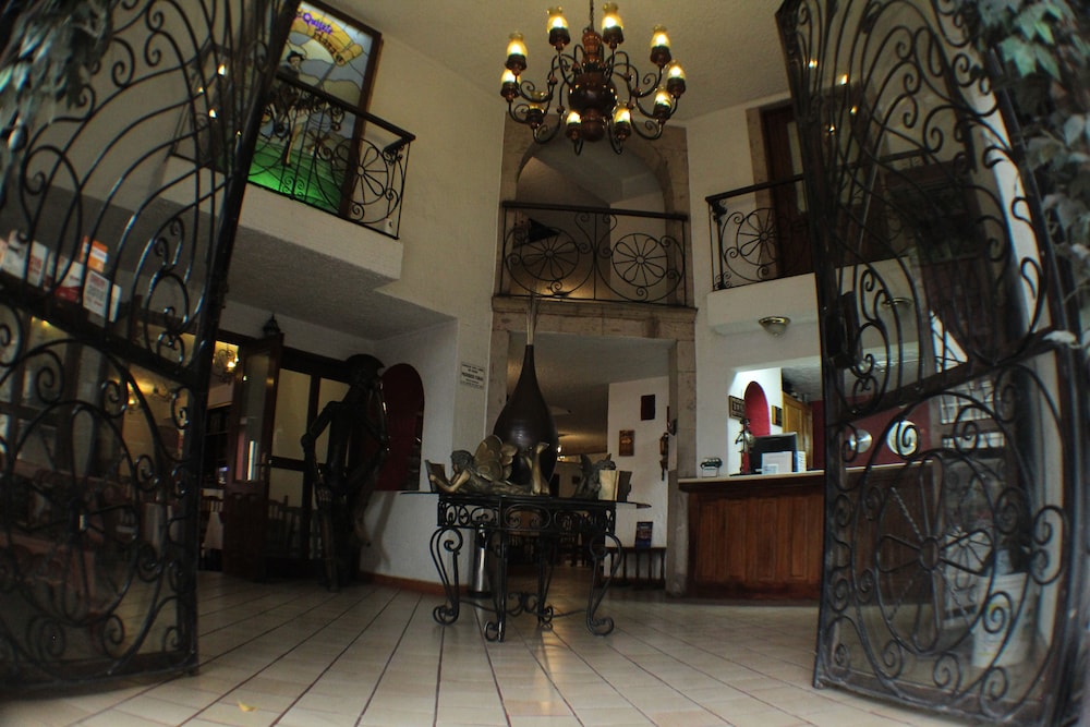 Hotel Don Quijote Plaza 10/58