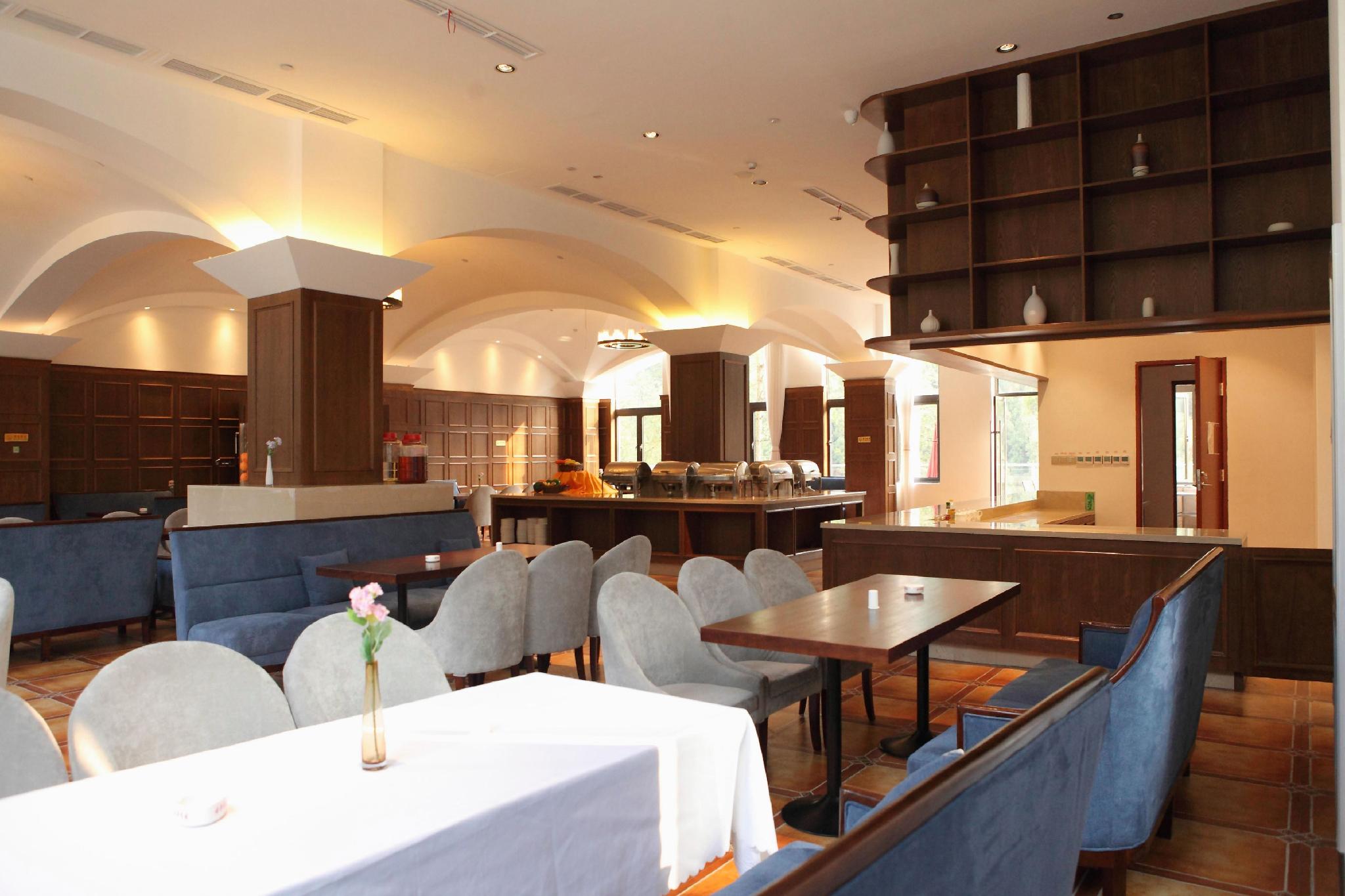 Swanburg Resort Hotel 11/22