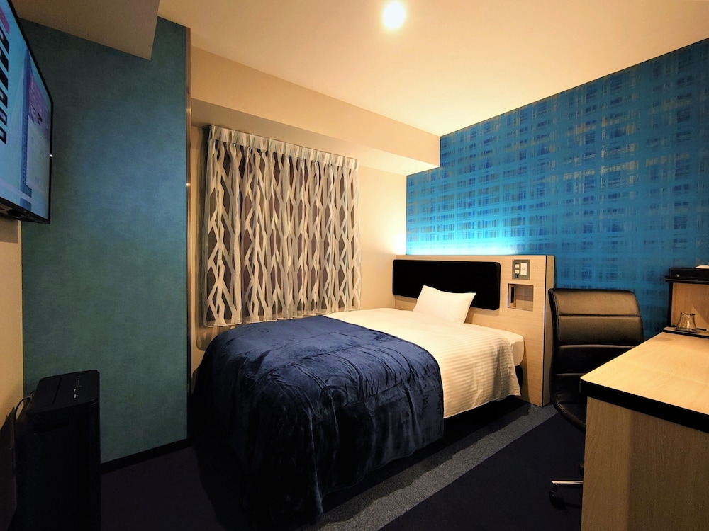 ROOM, DOUBLE BED, SMOKING