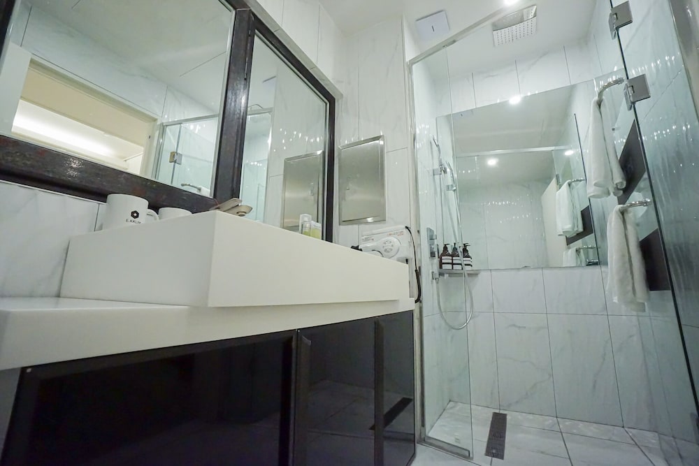 Ekklim Classic Hotel 31/32