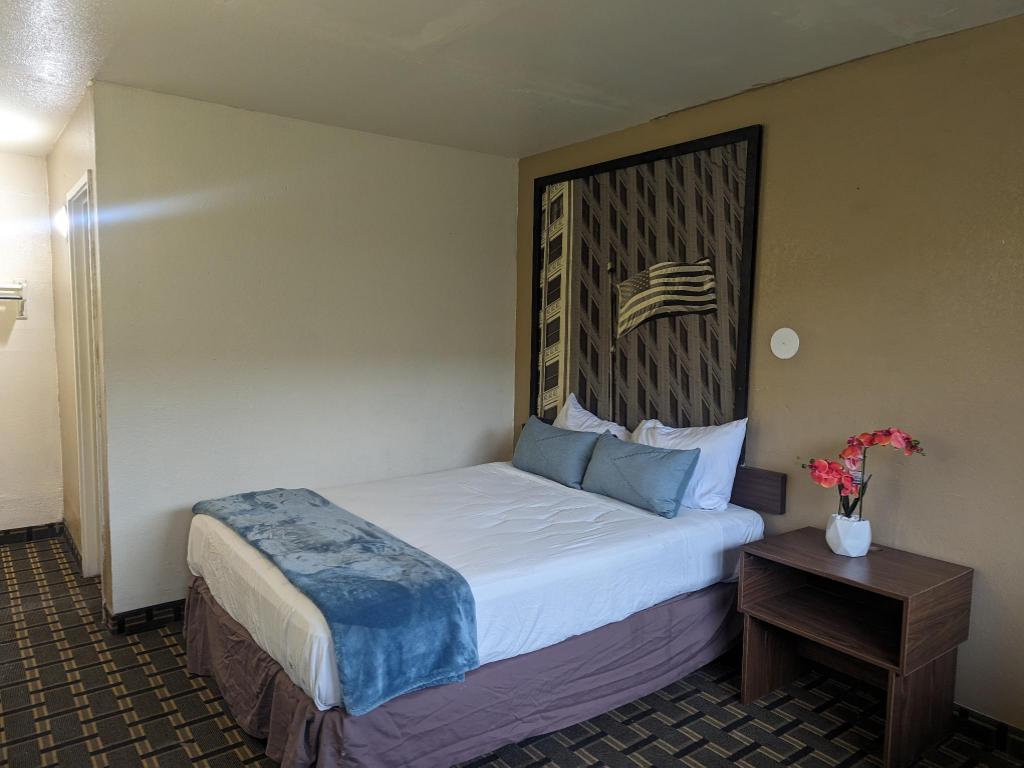 Motel, Economy