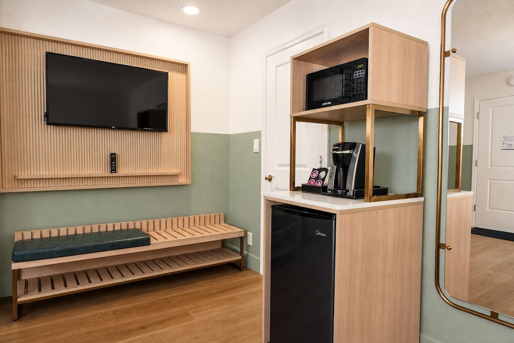 Stargazer Inn And Suites 45/66
