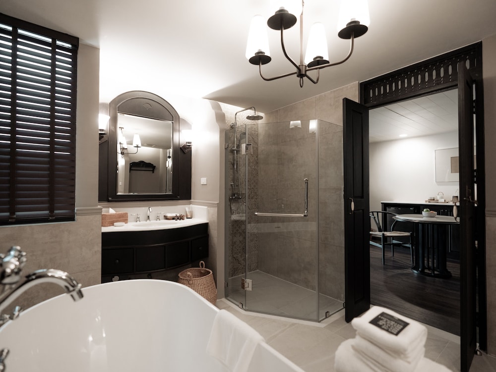 غرفة غراند ديلوكس بسرير كينج، Burirattana Hotel - Adults Only 5/6
