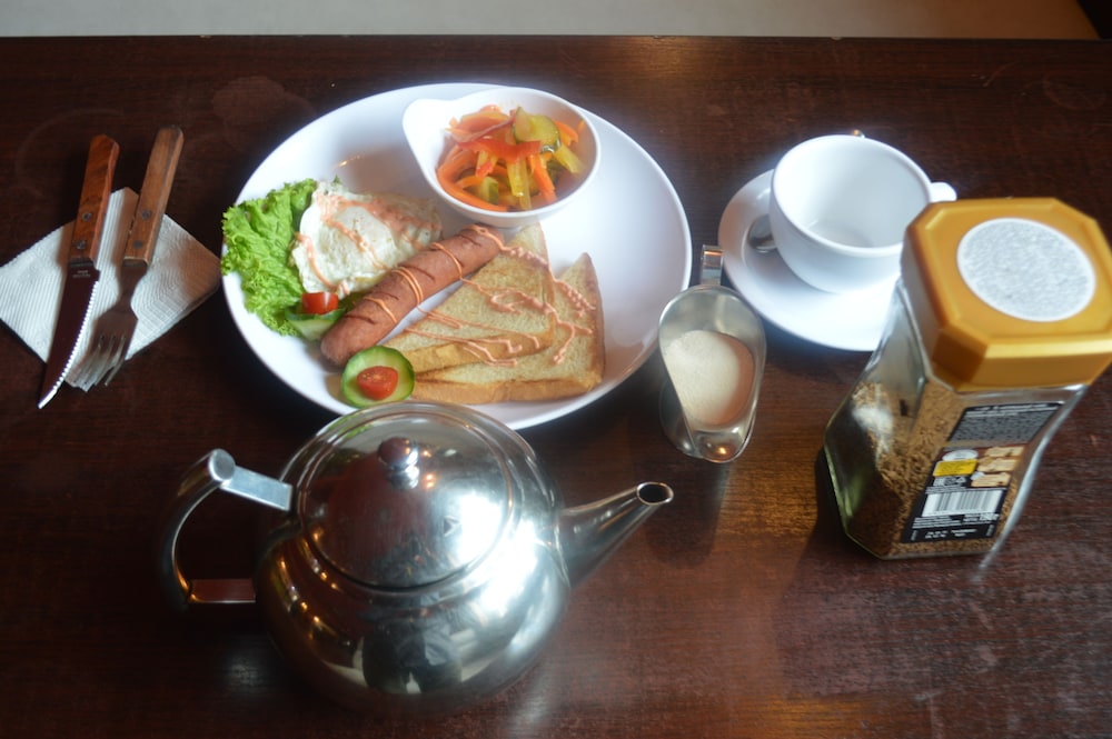 Land Hotel 29/50