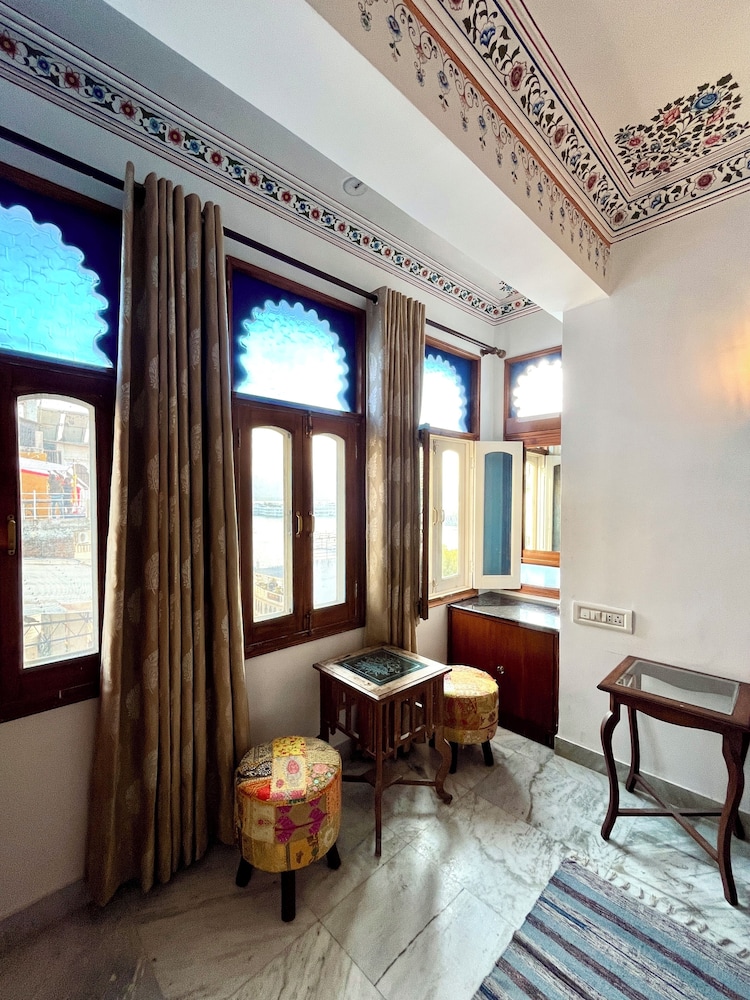 Mewar Haveli 37/57