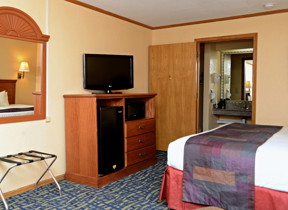 SureStay by Best Western Kansas City Country Inn North 20/46