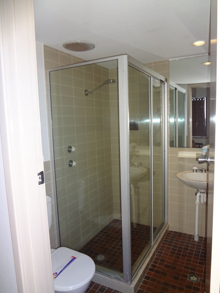 Amaroo Hotel 16/41