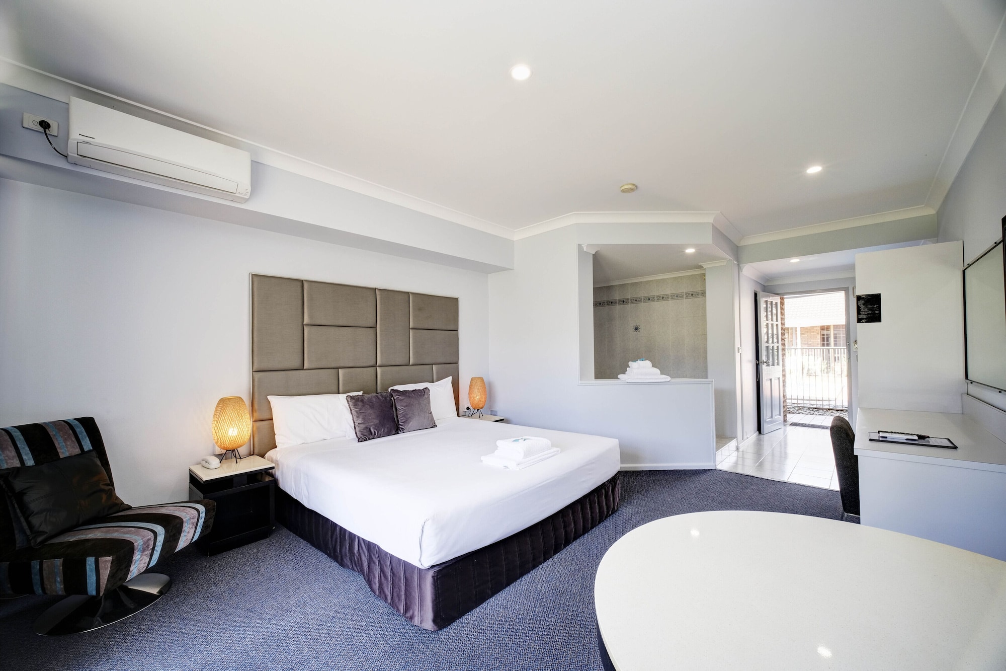 Spa, Deluxe, King Bed, Hot Tub، ISLAND PALMS MOTOR INN 4/10