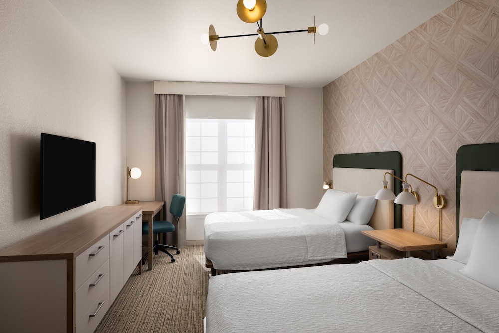 2 Bedrooms, Suite, 1 King and 2 Queen Beds, 2 Bathrooms, Accessible, Homewood Suites By Hilton Sacramento Airport-Natomas 3/4