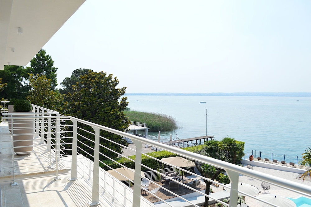 Aqva Boutique Hotel 25/28