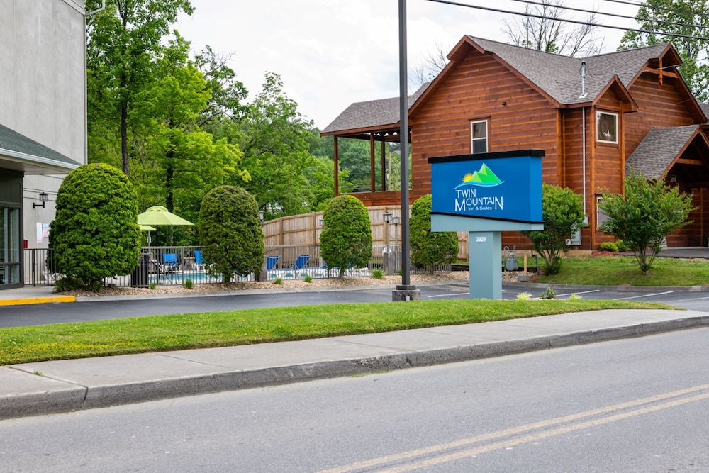 Twin Mountain Inn & Suites 8/71