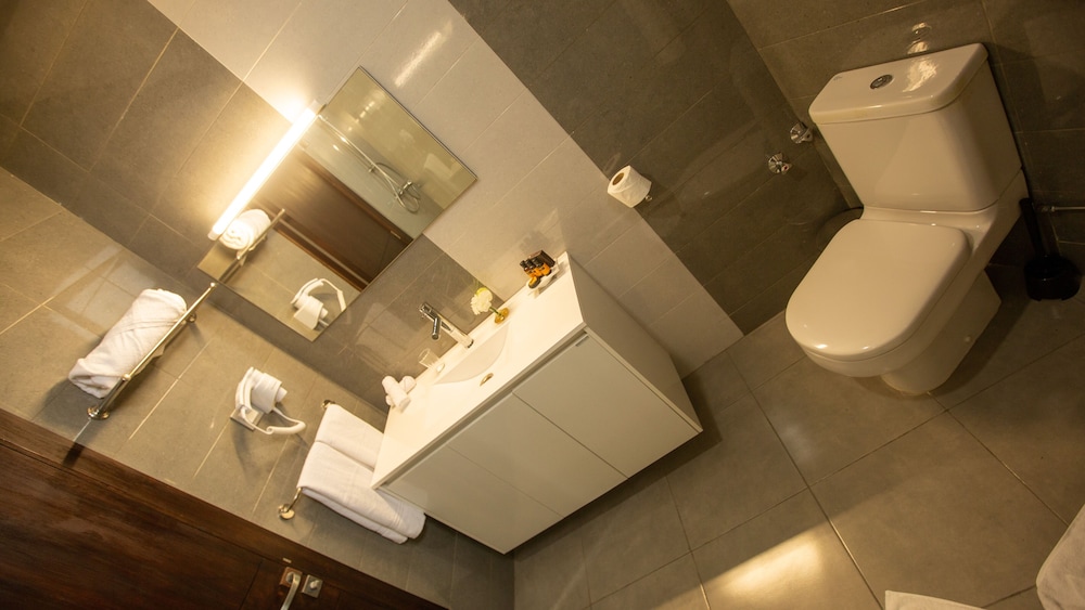 Fourteen hotel Ain Sebaa 23/25