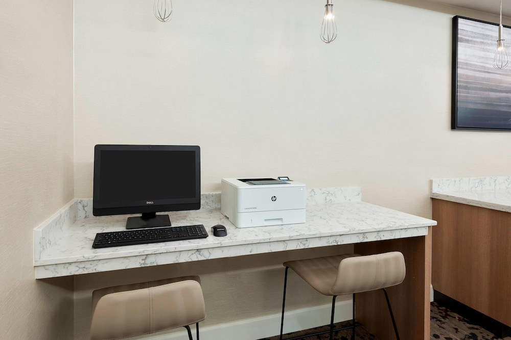 Residence Inn by Marriott Tampa at USF/Medical Center 29/34