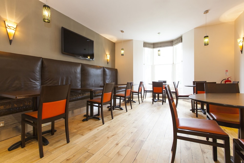 The Abbey Lodge Hotel 15/20
