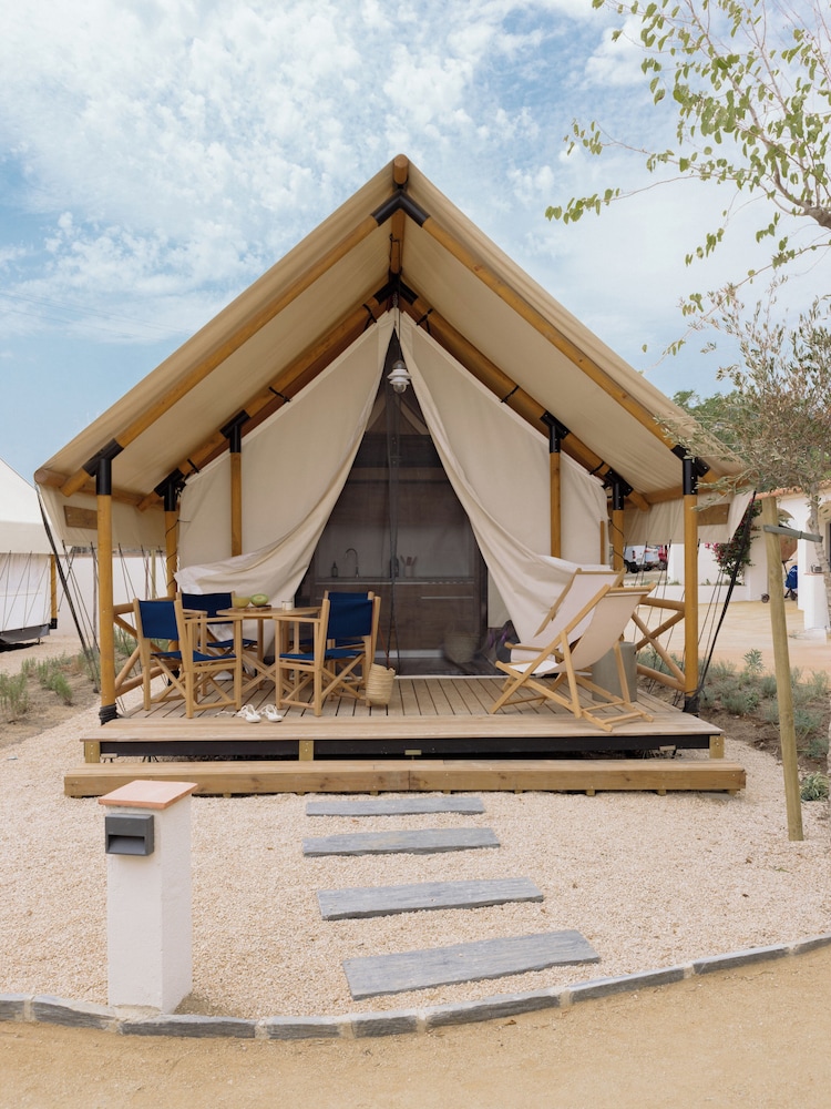 wecamp Cadaques 3/44
