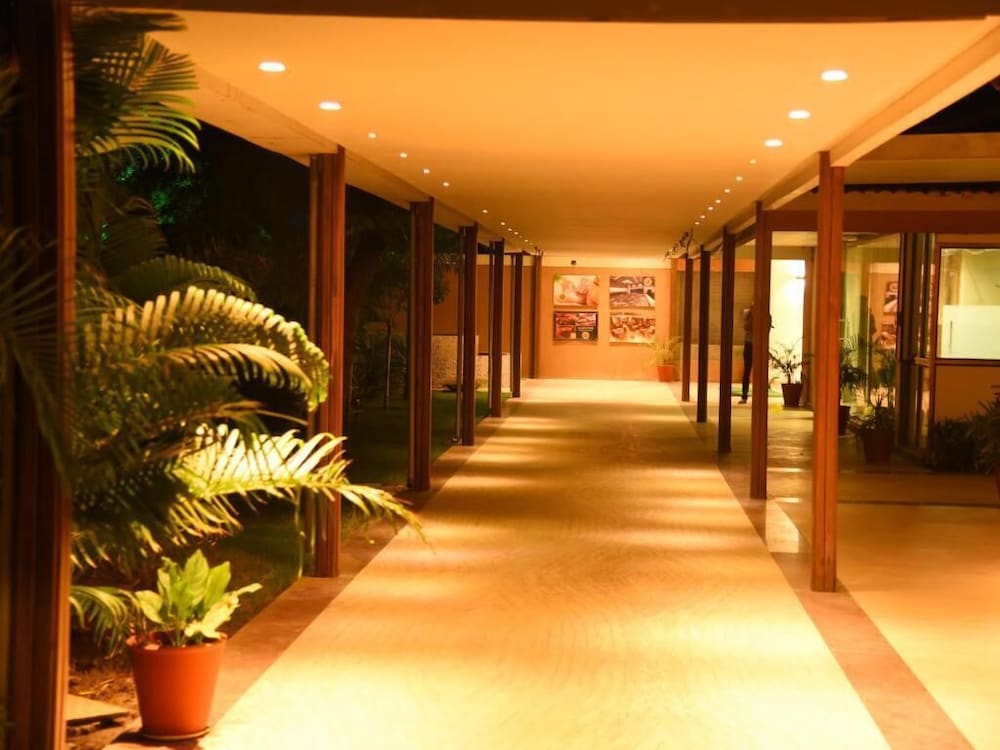Hotel Palm Greens Club 13/50