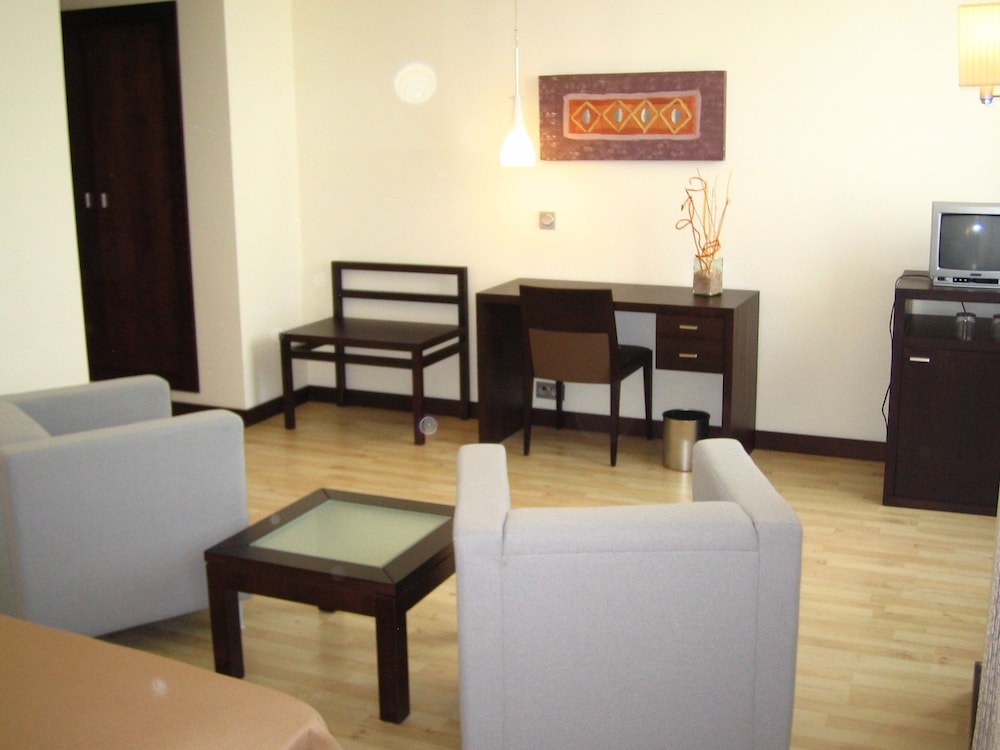 Hotel Puerta de Ocana 26/32