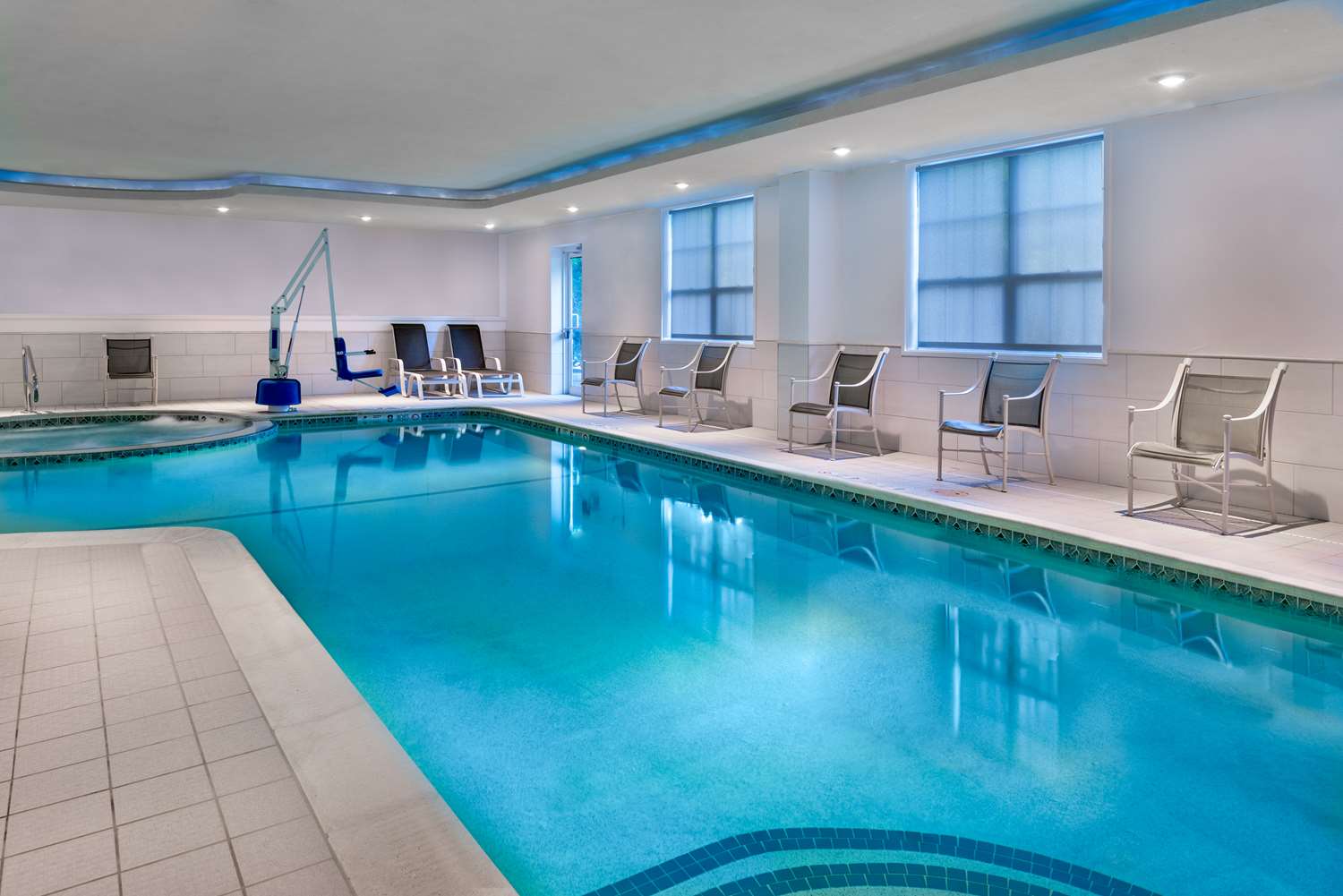 swimming pool spa