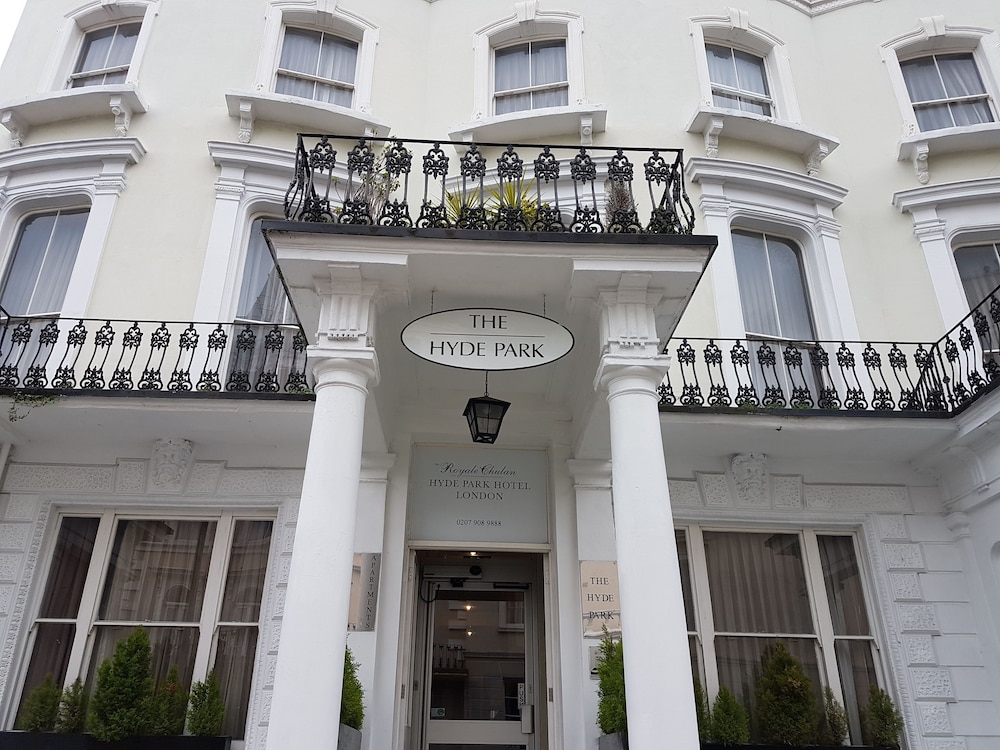 The Royale Chulan Hyde Park in LONDON