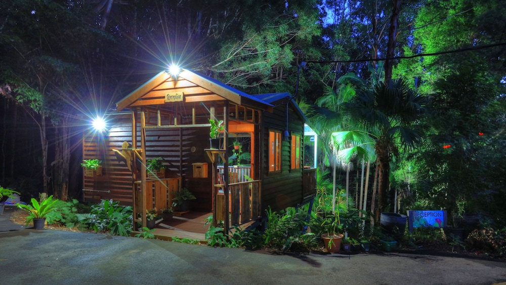 Montville Oceanview Cottages 1/25