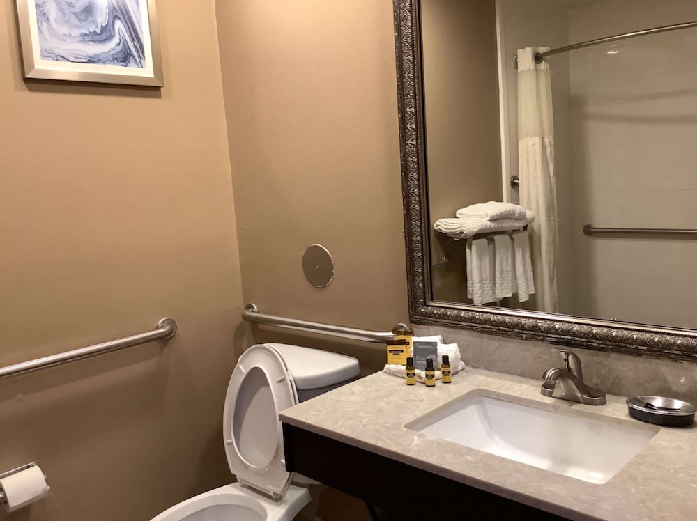 Best Western Plus Madison Inn 12/53
