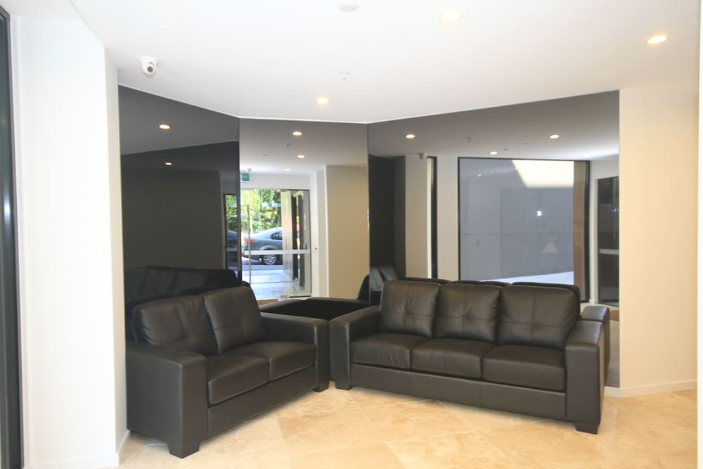 RNR Serviced Apartments North Melbourne 31/44