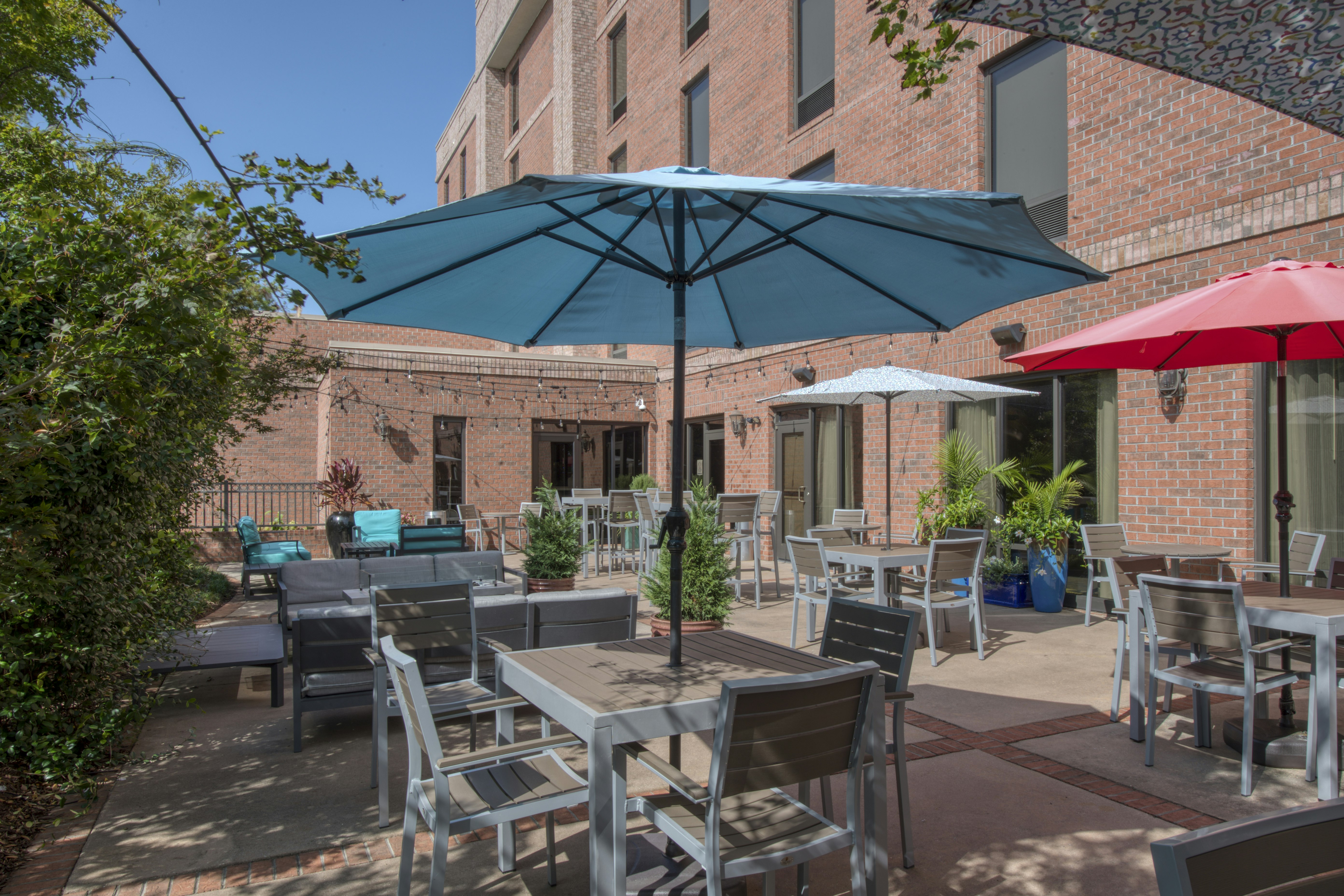 Hampton Inn Wilmington - University Area/Smith Creek Station 69/72