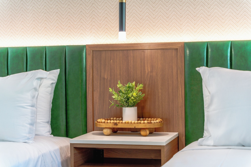 LYFE INN & SUITES by AGA- North Hollywood Near Universal Studios 14/22