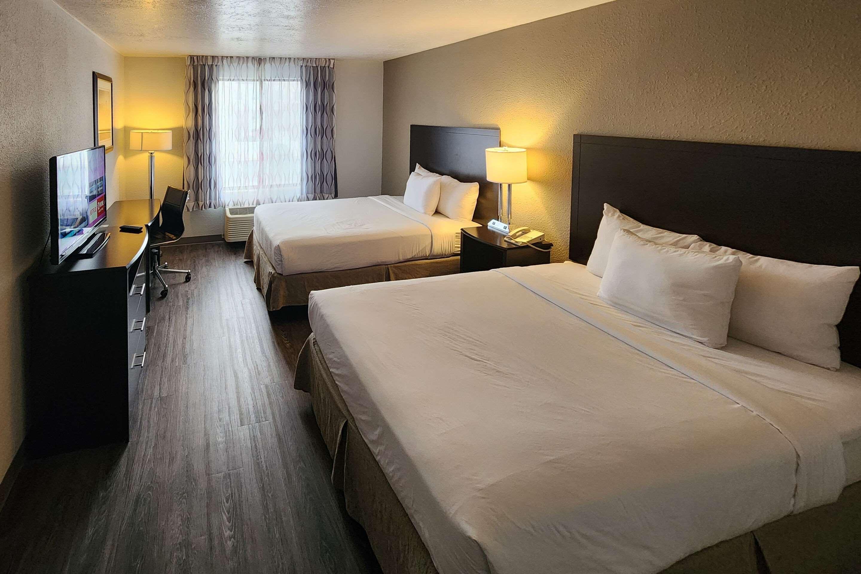 ROOM, 2 QUEEN BEDS