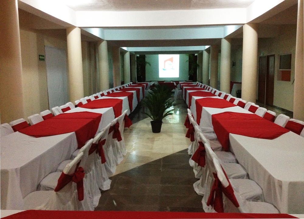 PUERTO SEYBA HOTEL 36/40