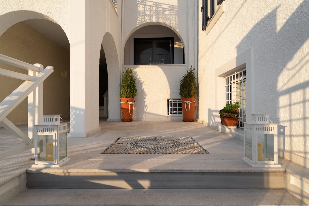 Porto Vecchio Spetses Luxury Suites 28/43