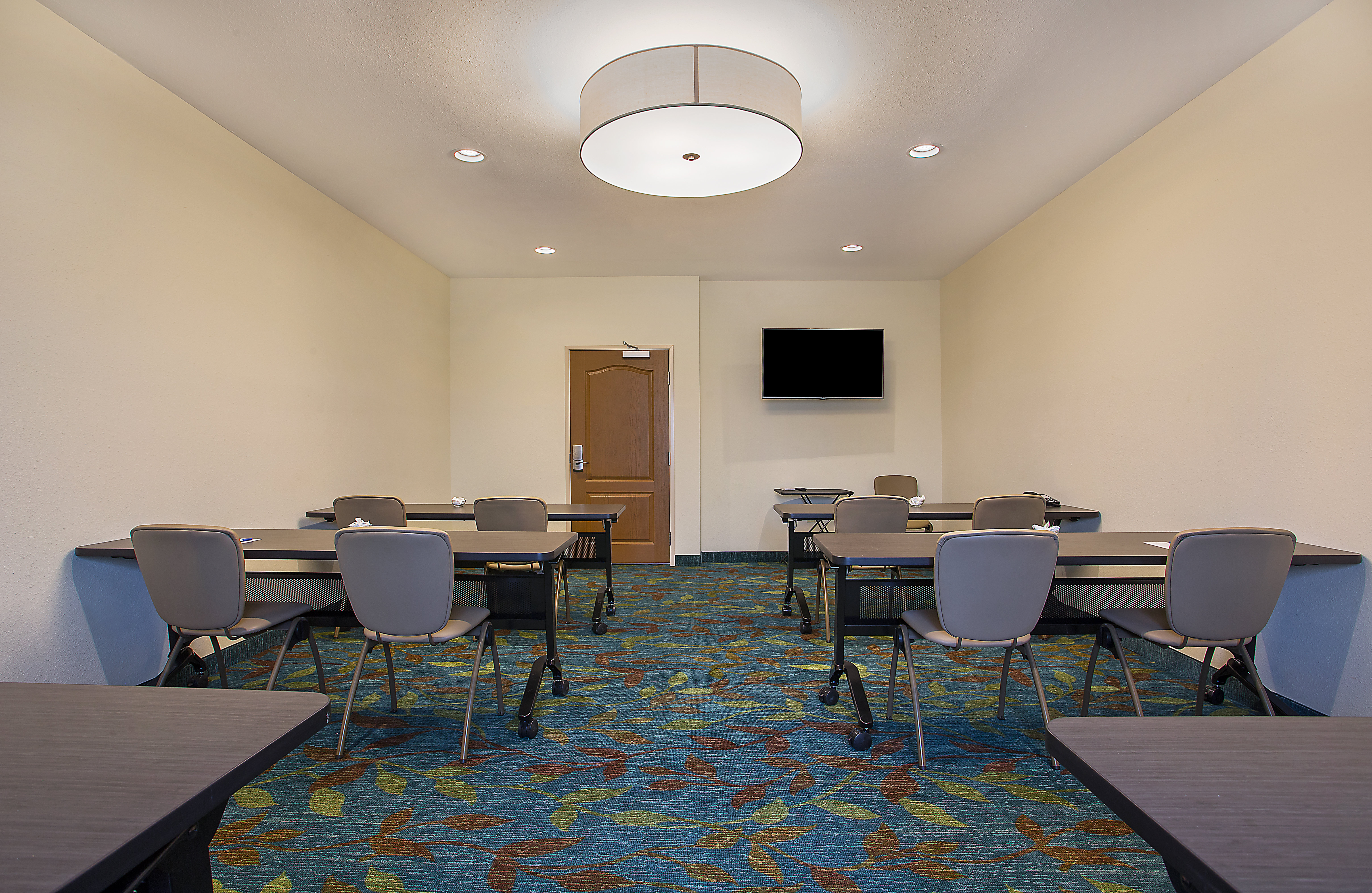 Candlewood Suites Oak Grove - Fort Campbell 55/65