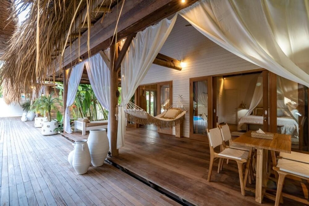 Castaway Resort 22/48
