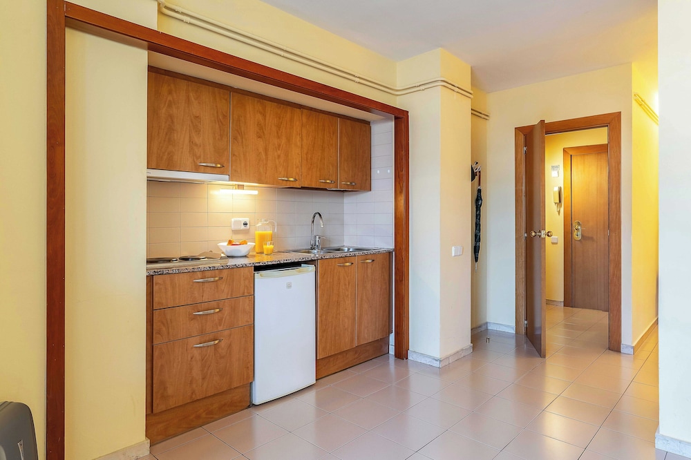 Aparthotel Bertran 10/109