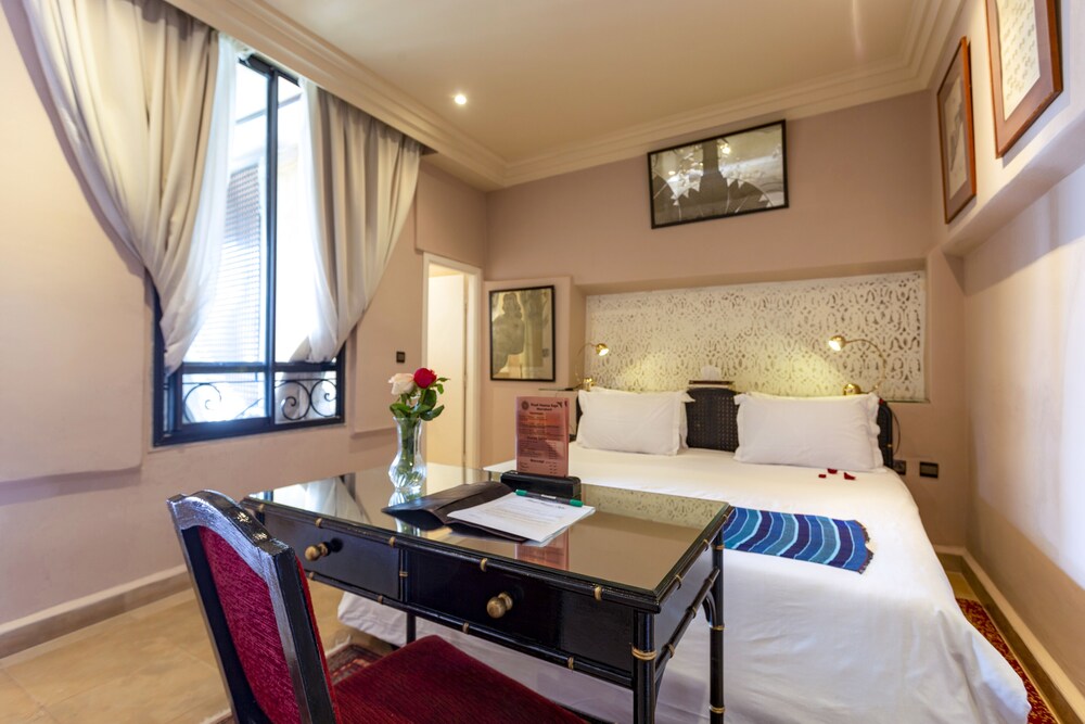 Riad Hasna Espi 19/72