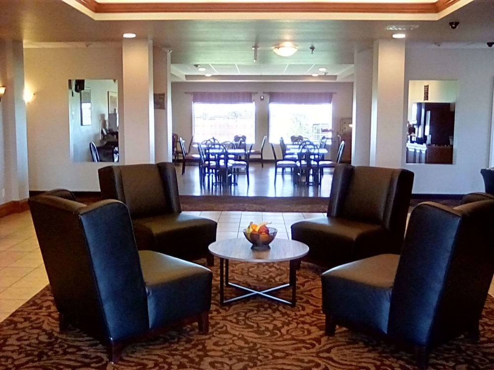 Best Western Plus MidAmerica Hotel 24/33