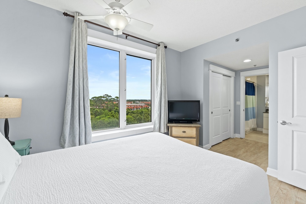 3 BEDROOMS, CONDO
