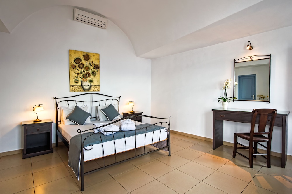 Apanemo Hotel and Suites 22/59