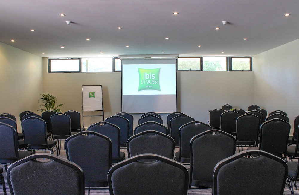 Ibis Styles Canberra Eaglehawk 55/65