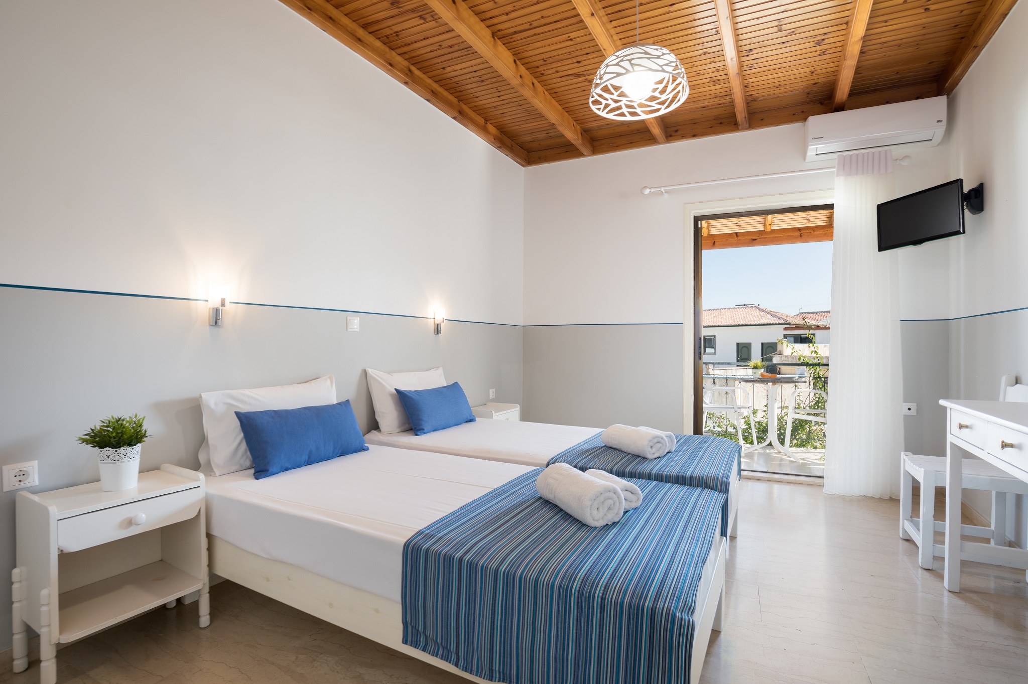 Room, Double Bed