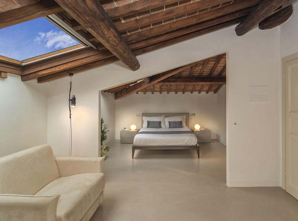 Palazzo Cini Luxury Rooms In Pisa 35/50