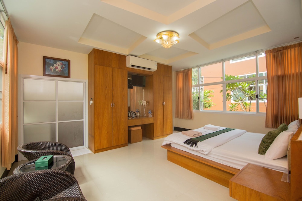 Mountain Resort Koh Lipe 50/70