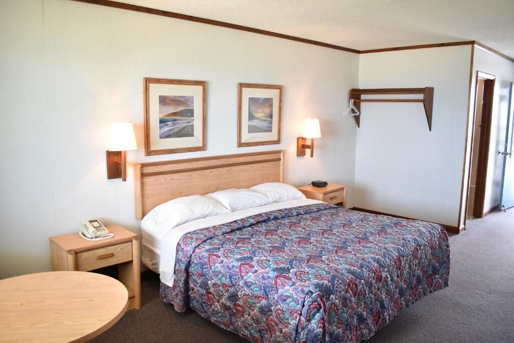 Elite, King Bed, Ocean Front, Balcony